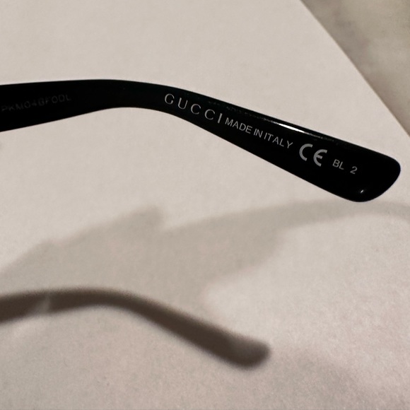 Gucci Sunglasses - Picture 5 of 15